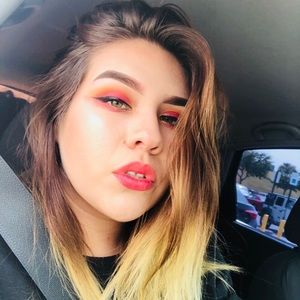 Meet your Posher, Priscilla